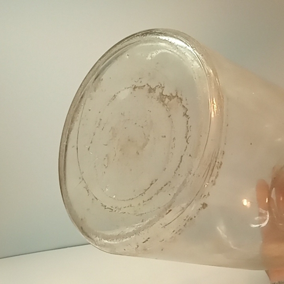 Vintage large rustic clear glass jug with finger handle & cork. No flaws - Picture 4 of 7